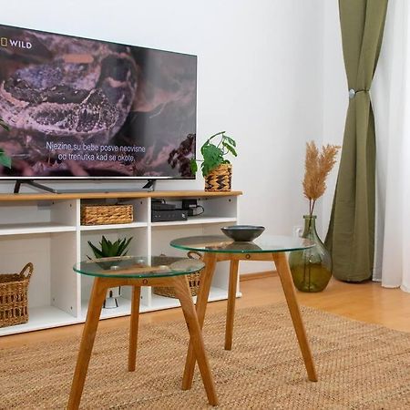 Brand New City Center Apartment Nostalgija Split Eksteriør bilde