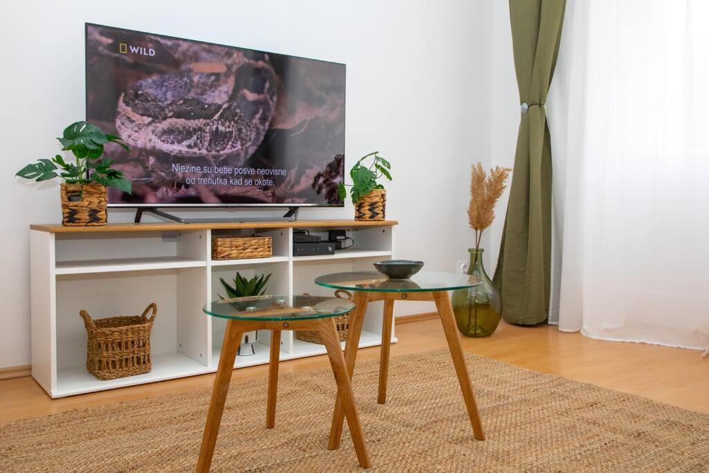 Brand New City Center Apartment Nostalgija Split Eksteriør bilde