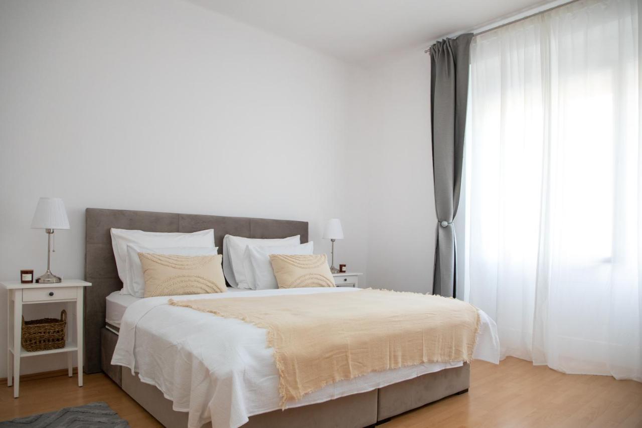 Brand New City Center Apartment Nostalgija Split Eksteriør bilde