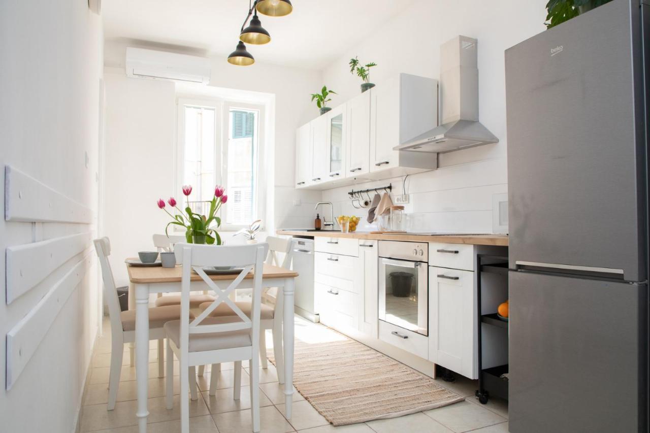 Brand New City Center Apartment Nostalgija Split Eksteriør bilde